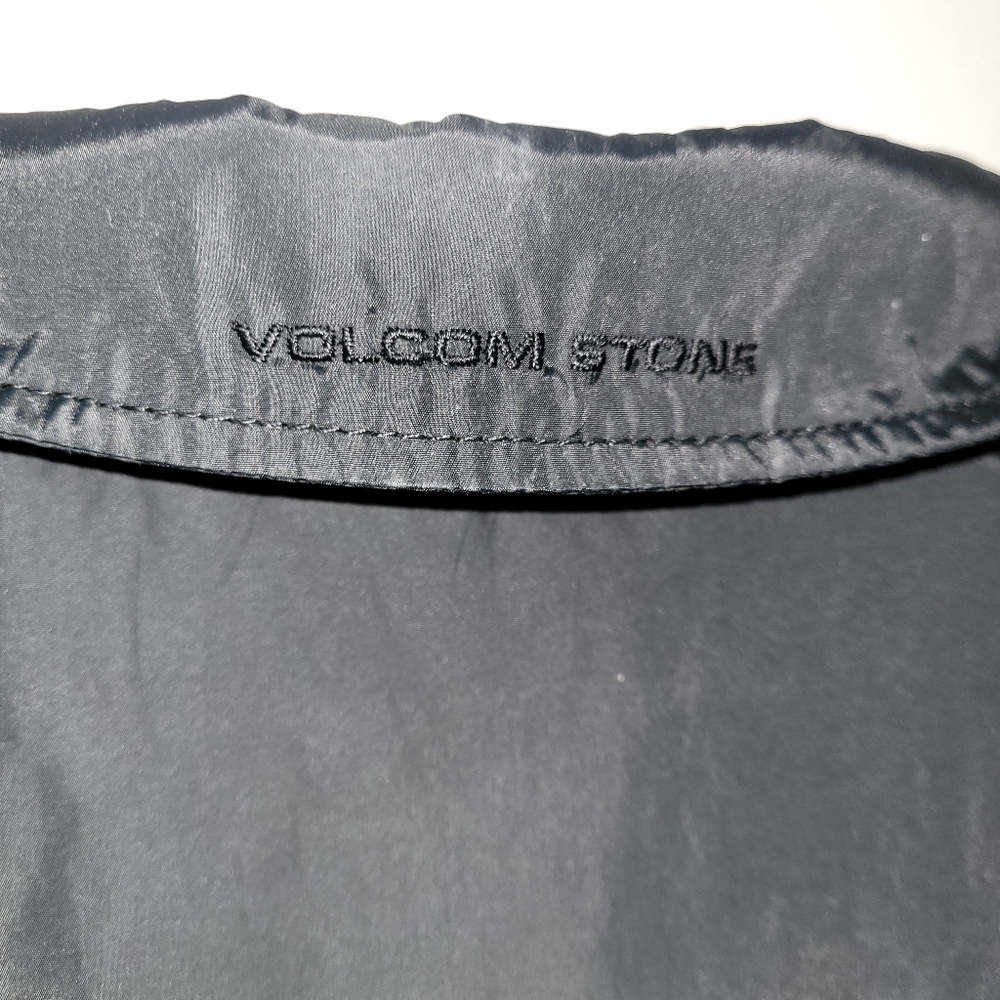 2FOR$40 Volcom windbreaker - Picture 4 of 6